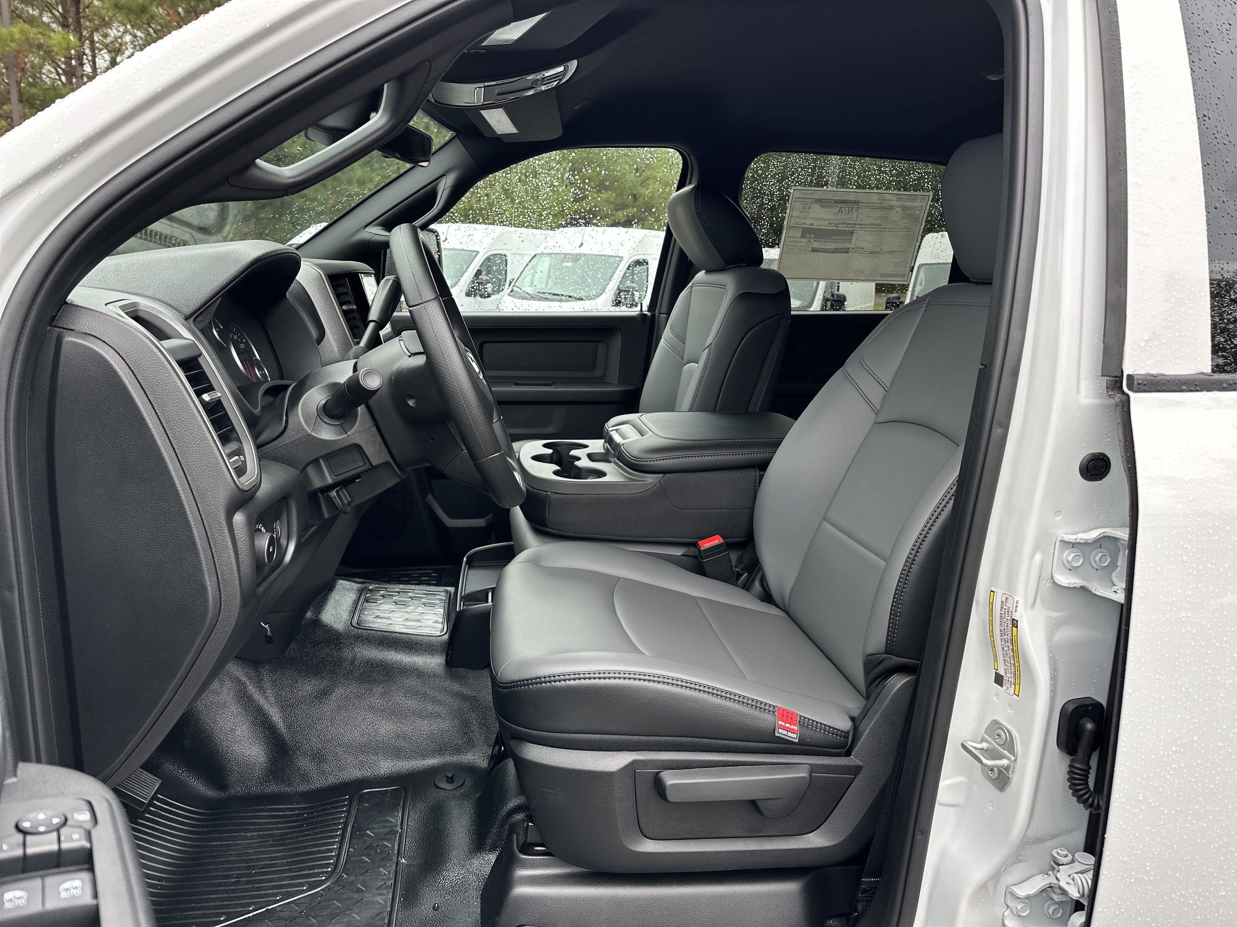 New 2026 RAM 5500 Tradesman w/ Chrome Appearance Group AWD/4WD image 9