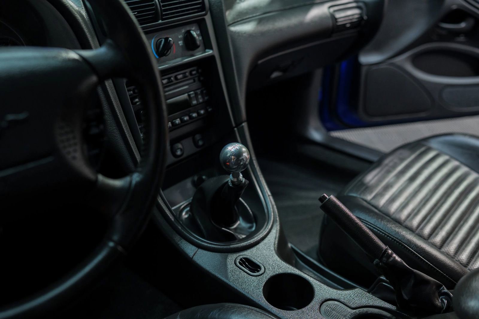 Used 2004 Ford Mustang Mach 1 RWD image 26