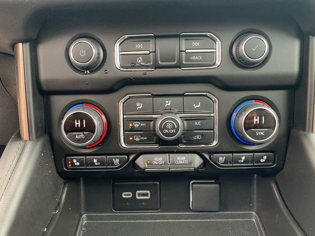 Certified 2024 Chevrolet Suburban High Country image 30