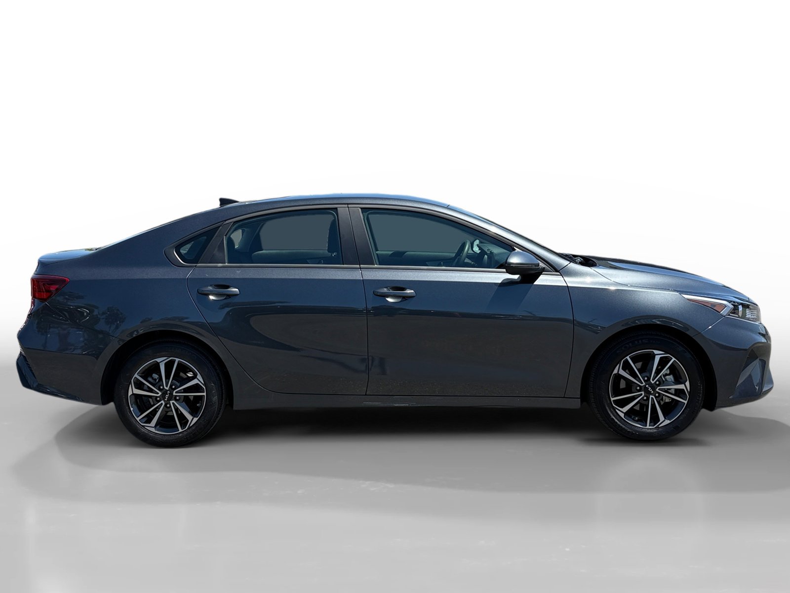 Used 2024 Kia Forte LXS w/ LXS Technology Package FWD image 6