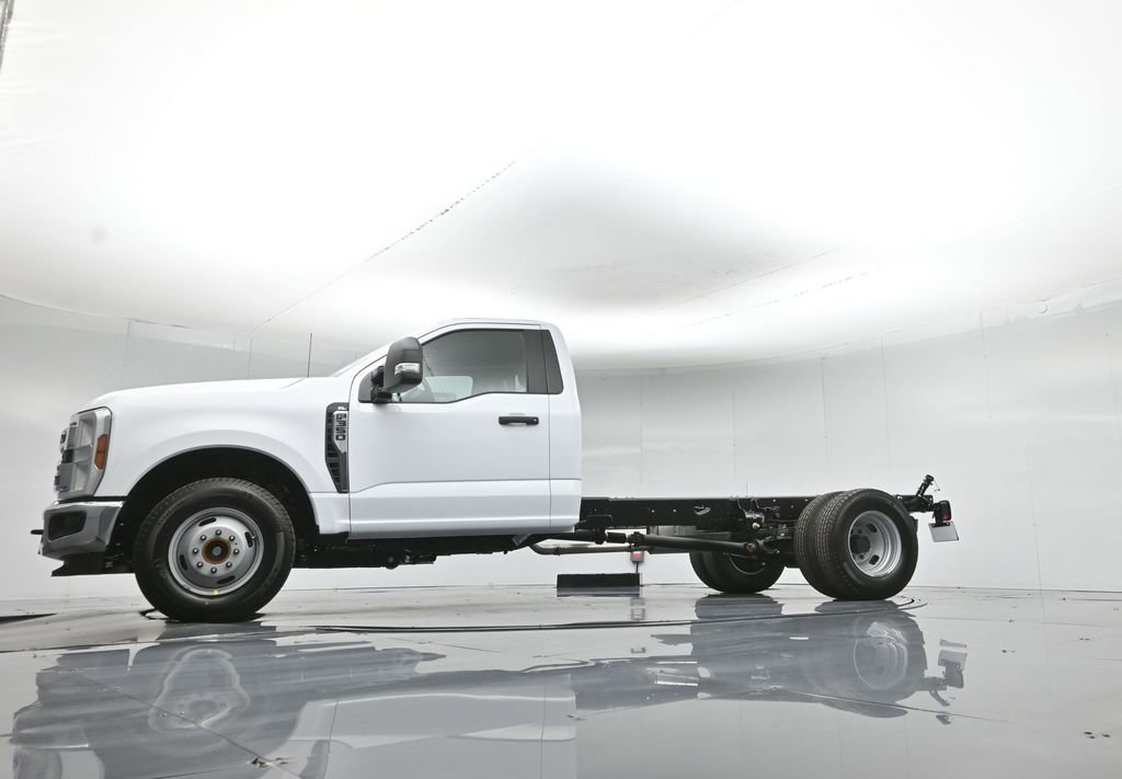 New 2026 Ford F350 XL image 43
