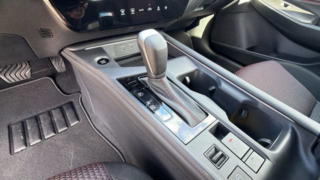 New 2026 Nissan Sentra SR w/ Floor Mat Package FWD image 24