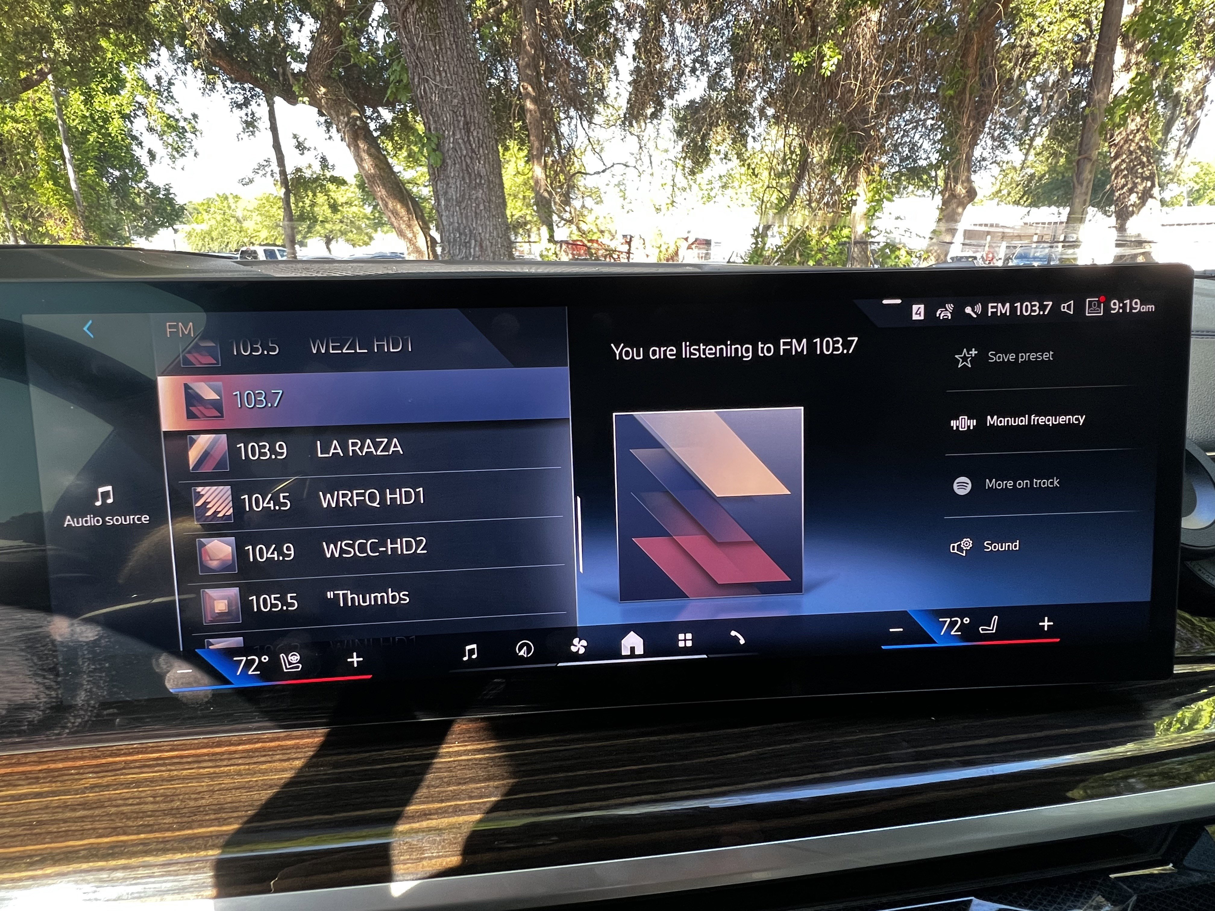 Used 2024 BMW X7 xDrive40i w/ Parking Assistance Package image 25