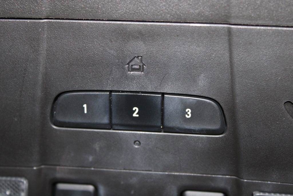 Used 2018 Cadillac XT5 Premium Luxury FWD image 30