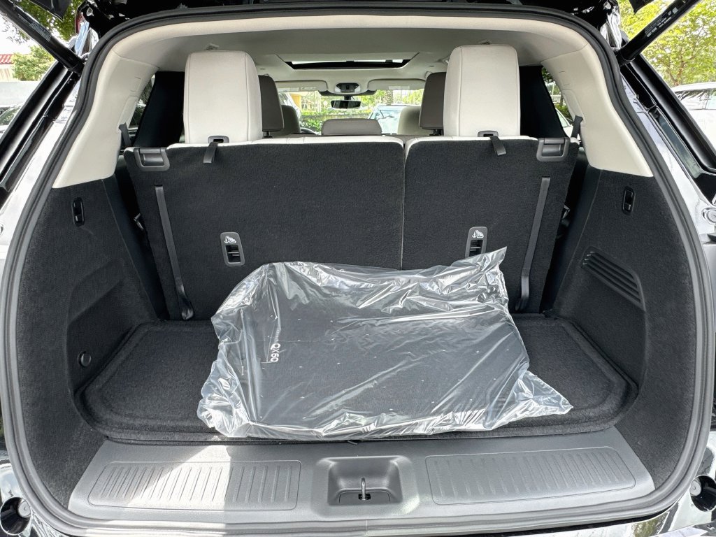 New 2027 INFINITI QX60 Luxe w/ Cargo Package FWD image 28