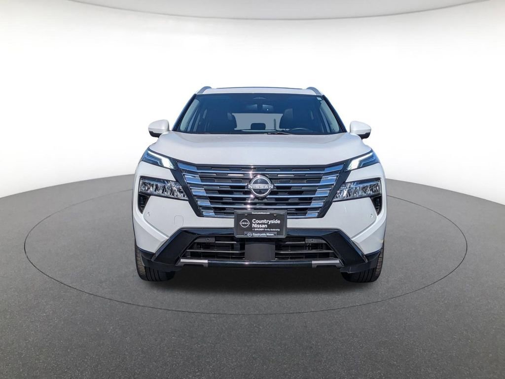 Used 2024 Nissan Rogue Platinum w/ Platinum Premium Package image 2