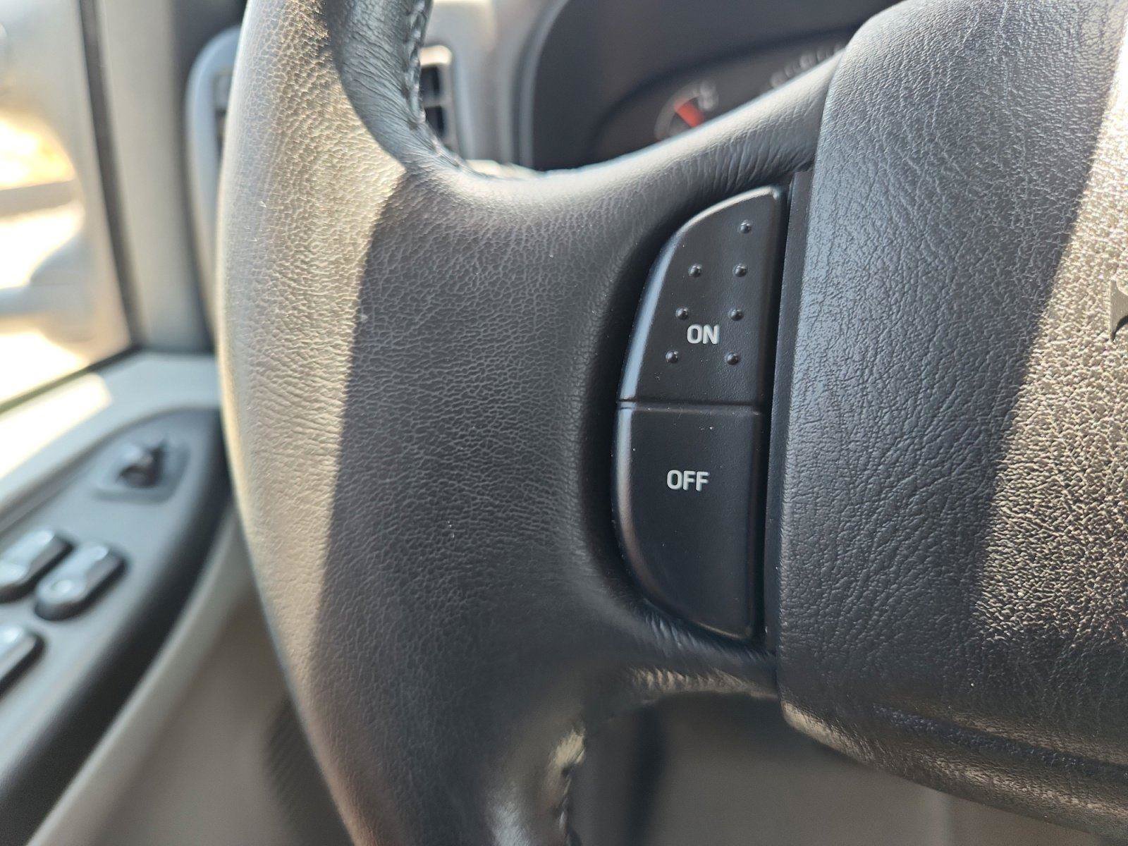 Used 2005 Ford Excursion XLT AWD/4WD image 30