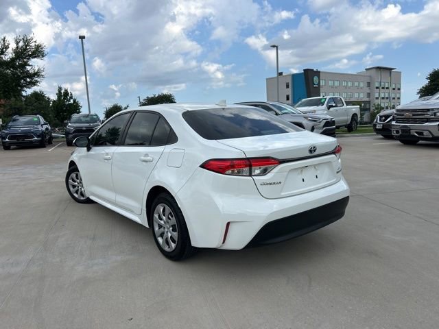 Used 2024 Toyota Corolla LE FWD image 5