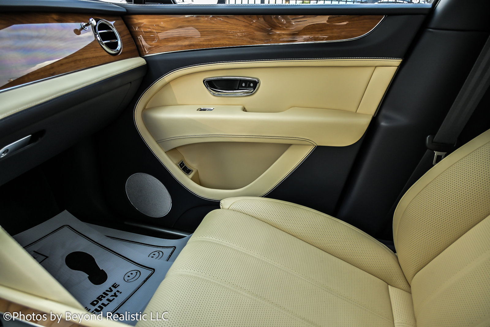 Certified 2023 Bentley Bentayga Extended Wheelbase image 51