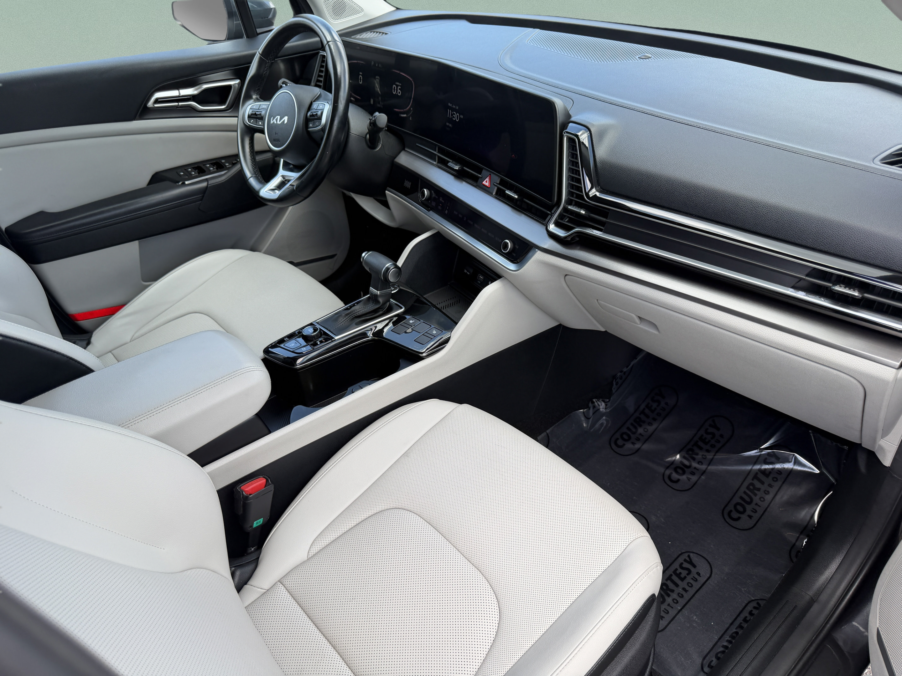 Certified 2023 Kia Sportage EX FWD image 11