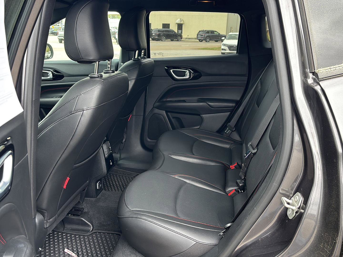 Used 2023 Jeep Compass Trailhawk w/ Trailhawk Elite Group image 8