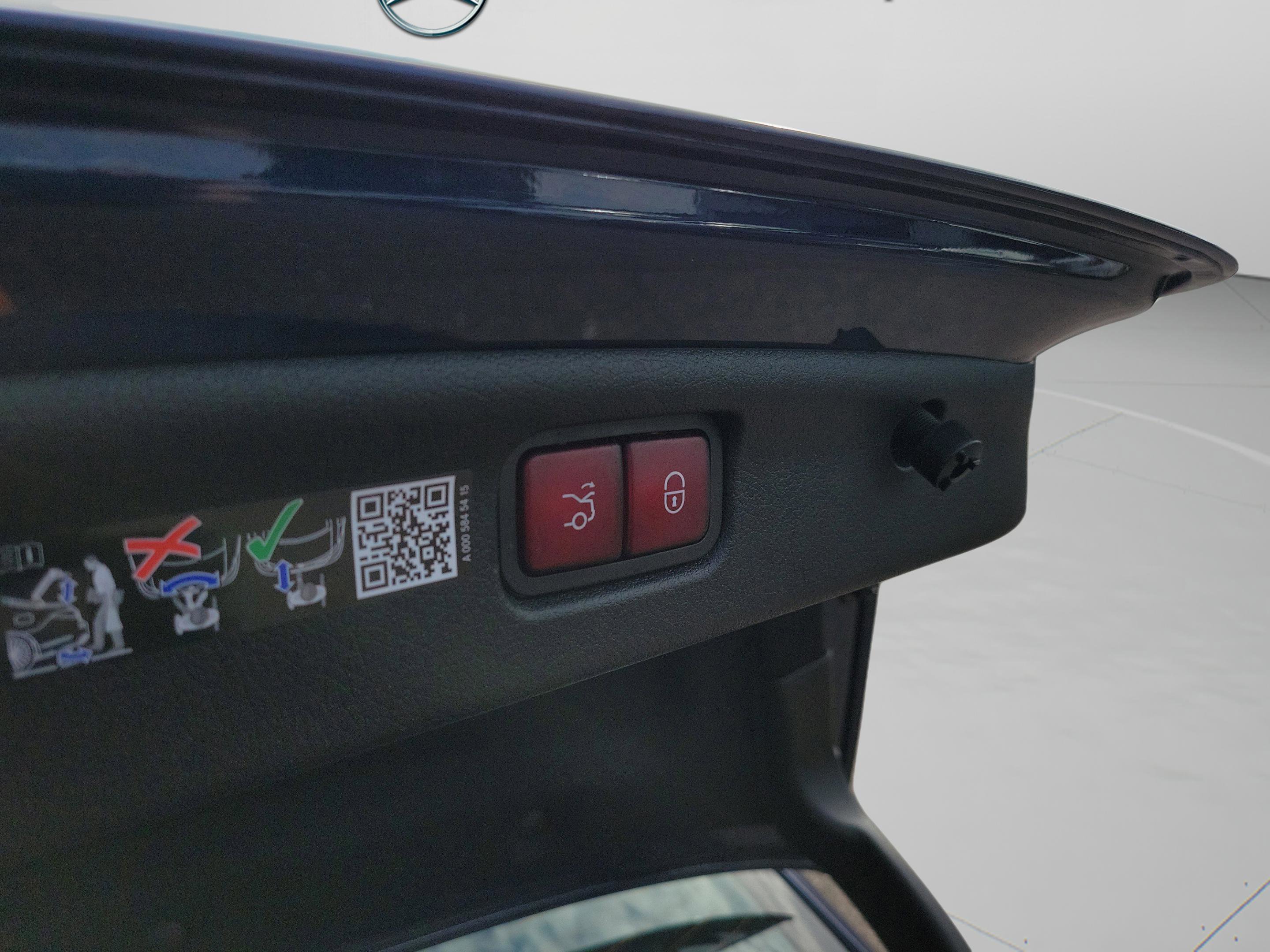 Certified 2025 Mercedes-Benz C 300 Sedan image 10