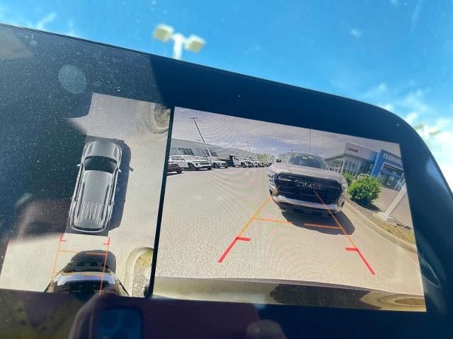 New 2026 Chevrolet Traverse LT w/ Driver Confidence Package FWD image 12