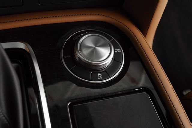 Used 2023 INFINITI QX80 Sensory AWD/4WD image 30