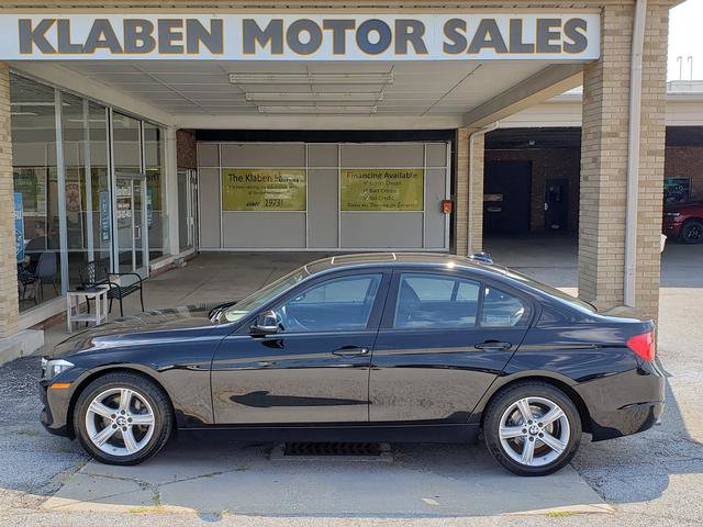 Used 2015 BMW 320i xDrive Sedan AWD/4WD image 2