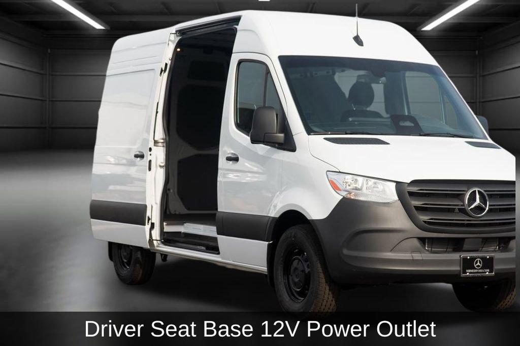 Used 2025 Mercedes-Benz Sprinter 2500 image 8