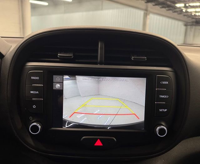 Used 2023 Kia Soul LX w/ LX Technology Package image 18