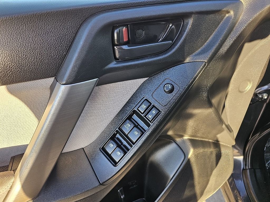 Used 2014 Subaru Forester 2.5i Premium w/ All-Weather Package image 25