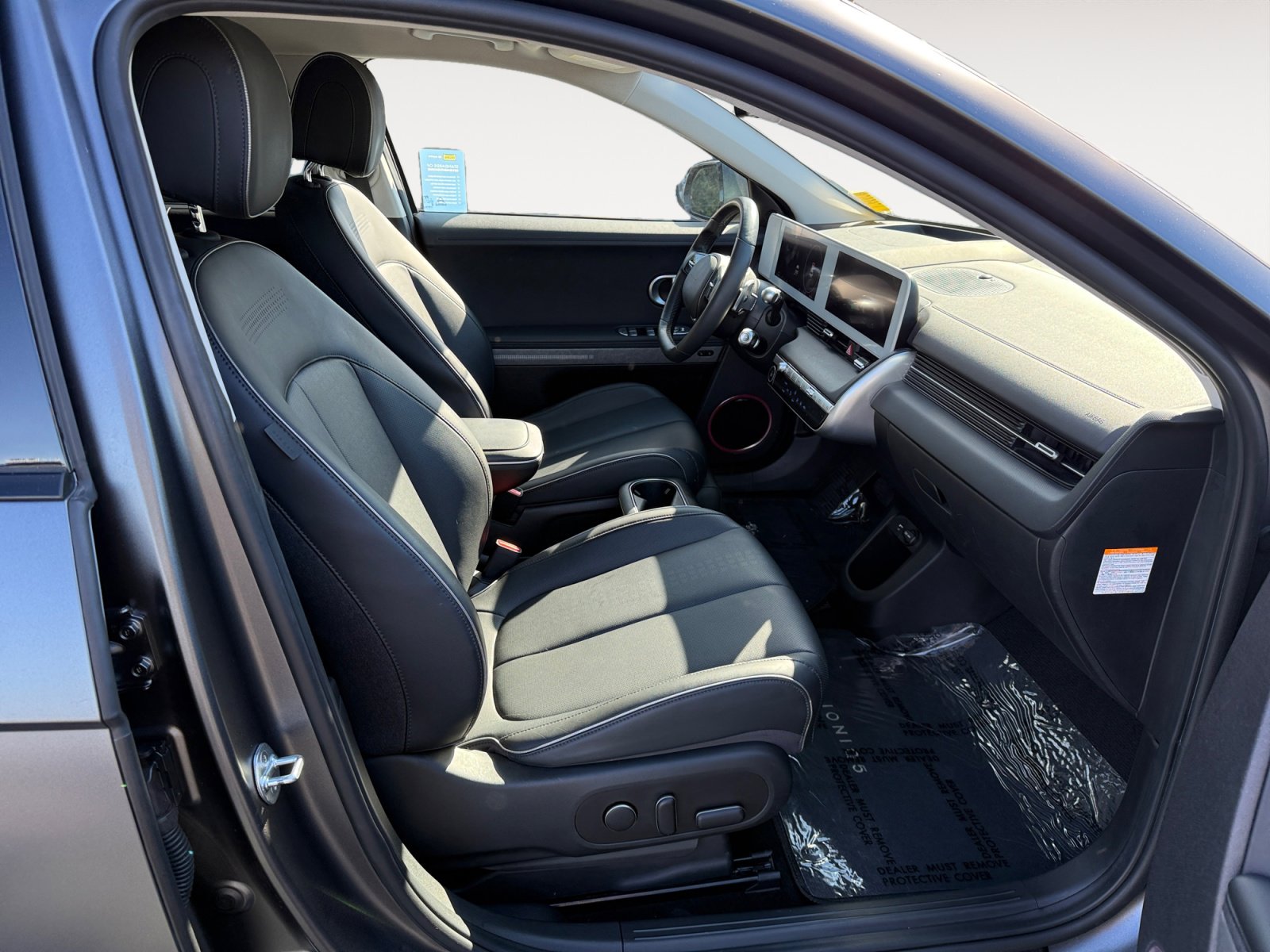 Certified 2022 Hyundai Ioniq 5 Limited w/ Cargo Package image 19