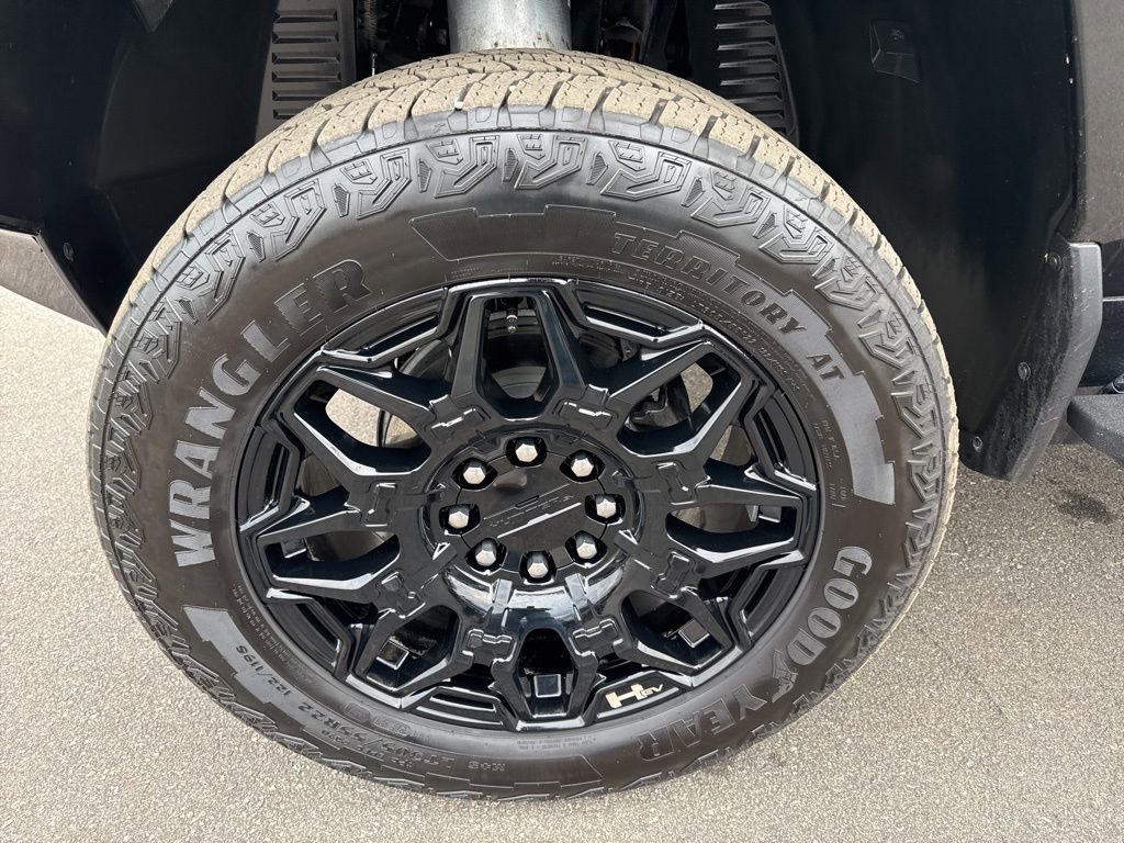 Used 2025 GMC Hummer EV 2X image 37