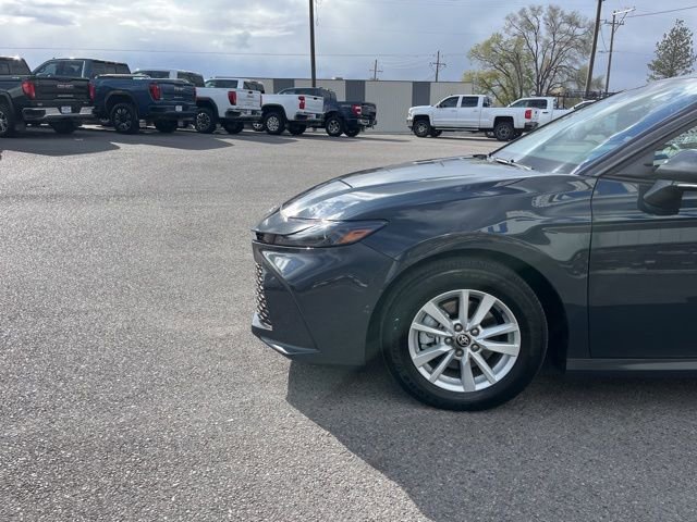 Used 2026 Toyota Camry LE FWD image 5
