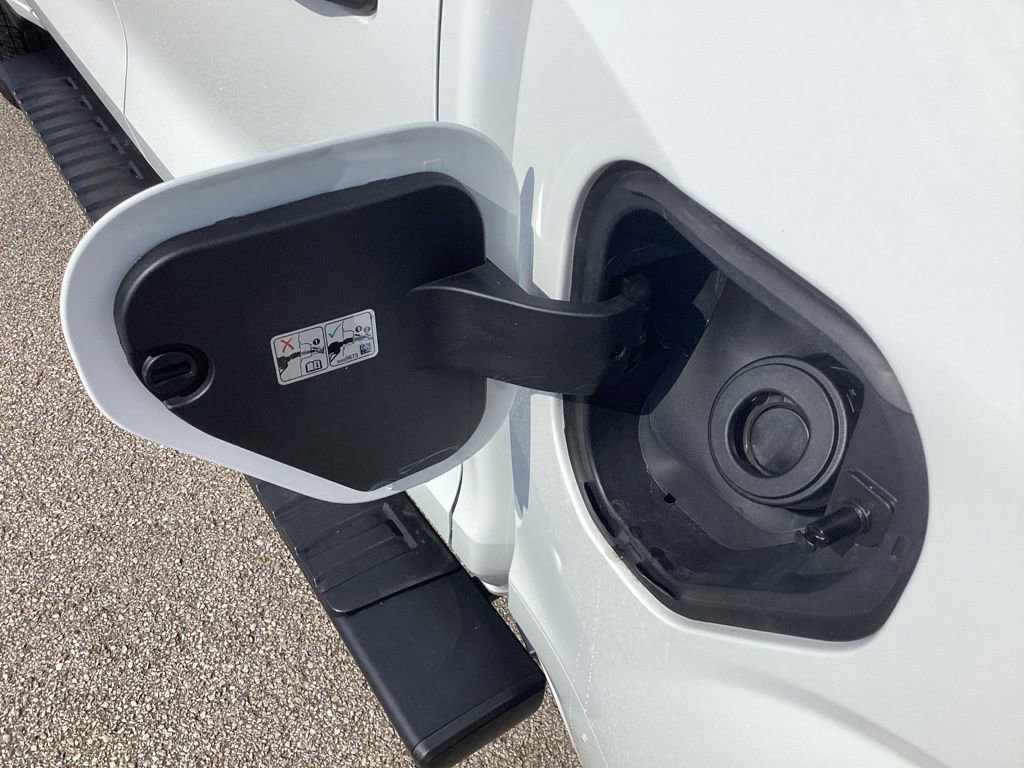 Used 2025 Chevrolet Colorado W/T w/ Advanced Trailering Package image 13