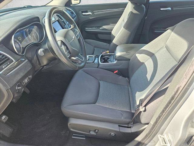 Used 2021 Chrysler 300 Touring w/ Sport Appearance Package image 15