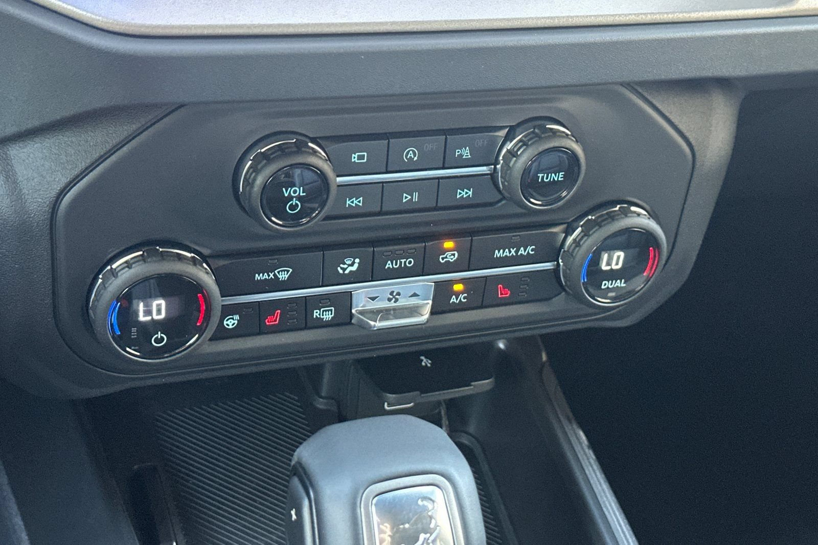 New 2026 Ford Bronco Outer Banks AWD/4WD image 21