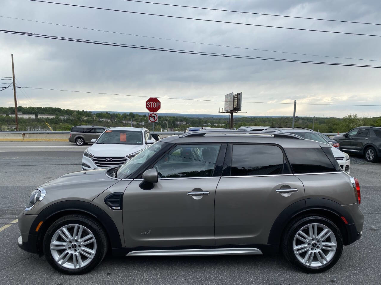 Used 2017 MINI Cooper Countryman ALL4 AWD/4WD image 8