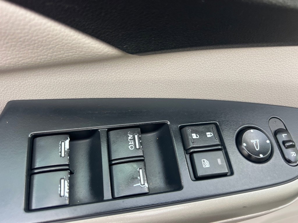 Used 2013 Honda CR-V EX-L image 25