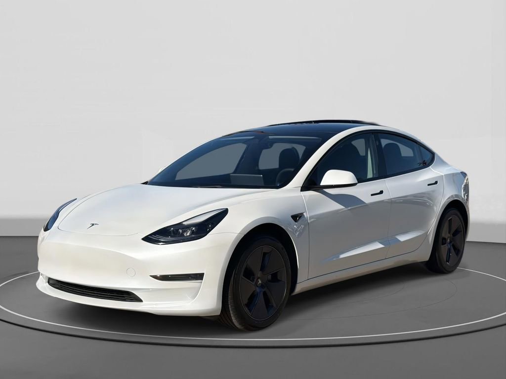 Used 2023 Tesla Model 3 Standard Range RWD image 1