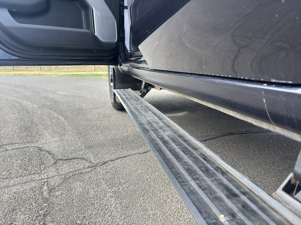 Used 2024 GMC Sierra 3500 Denali w/ Technology Package image 17