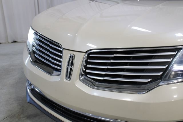 Used 2018 Lincoln MKX Reserve w/ Lincoln MKX Climate Package image 33