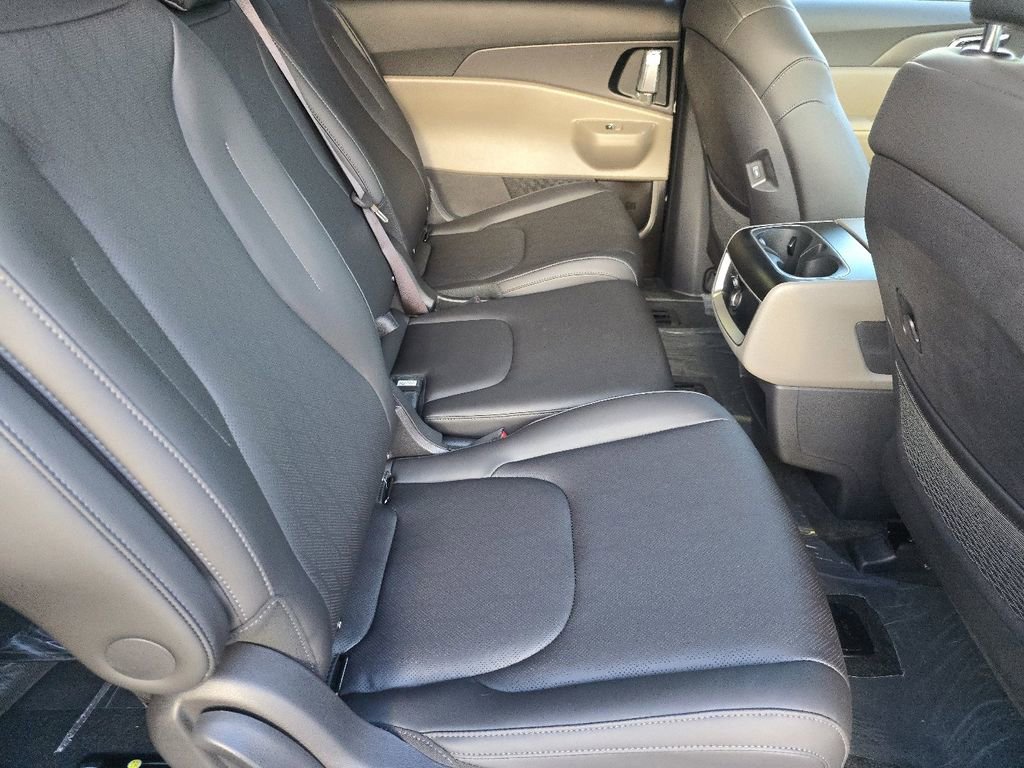 New 2026 Kia Carnival EX image 19