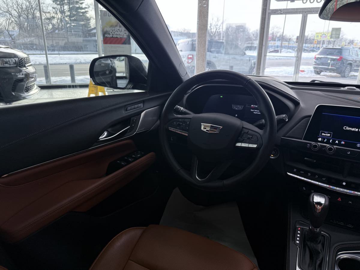 Used 2025 Cadillac CT4 Premium Luxury image 43