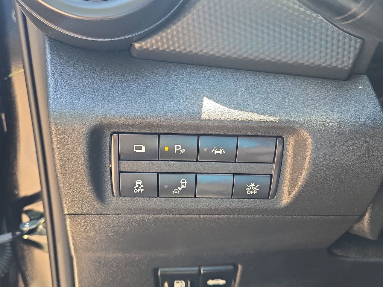 Used 2025 Nissan Kicks Play S FWD image 14