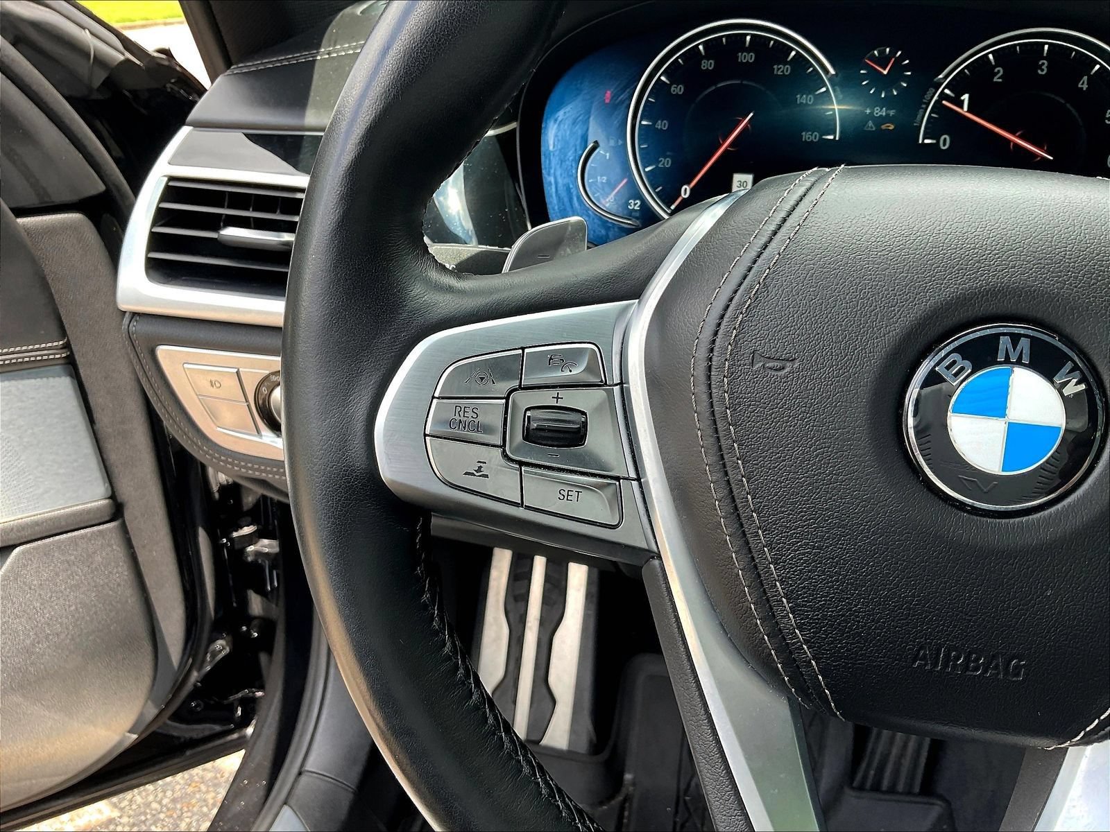 Used 2018 BMW 750i xDrive AWD/4WD image 13