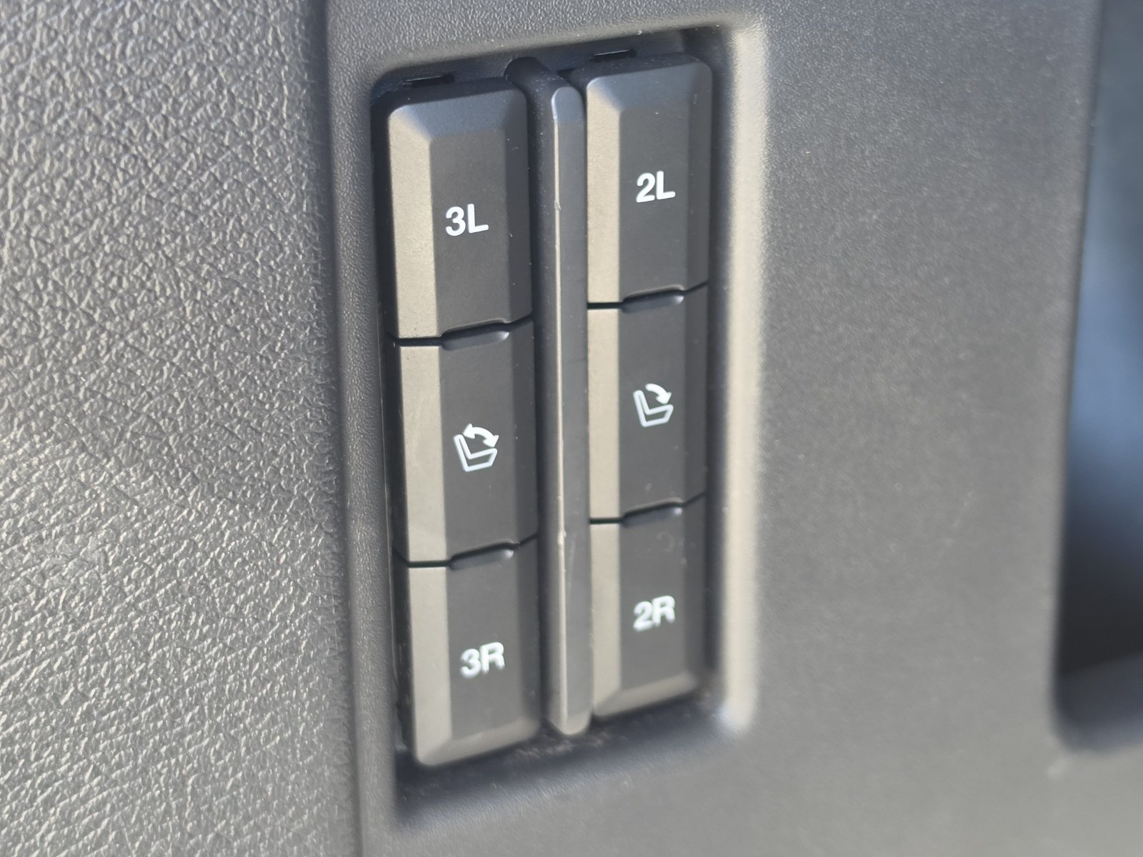 Used 2024 Ford Expedition Platinum AWD/4WD image 18
