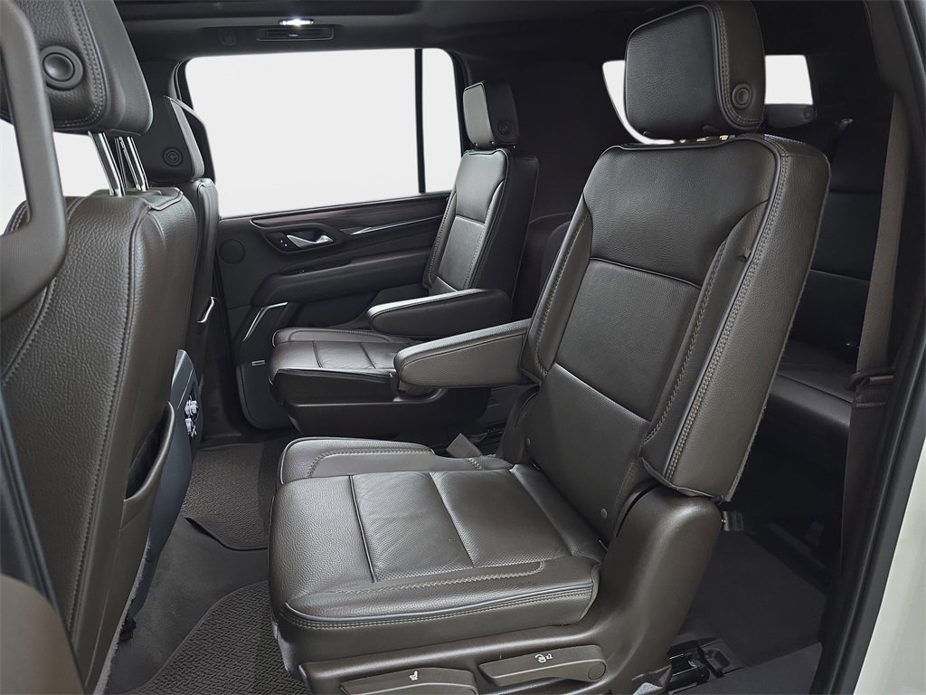 Used 2022 GMC Yukon XL Denali image 18