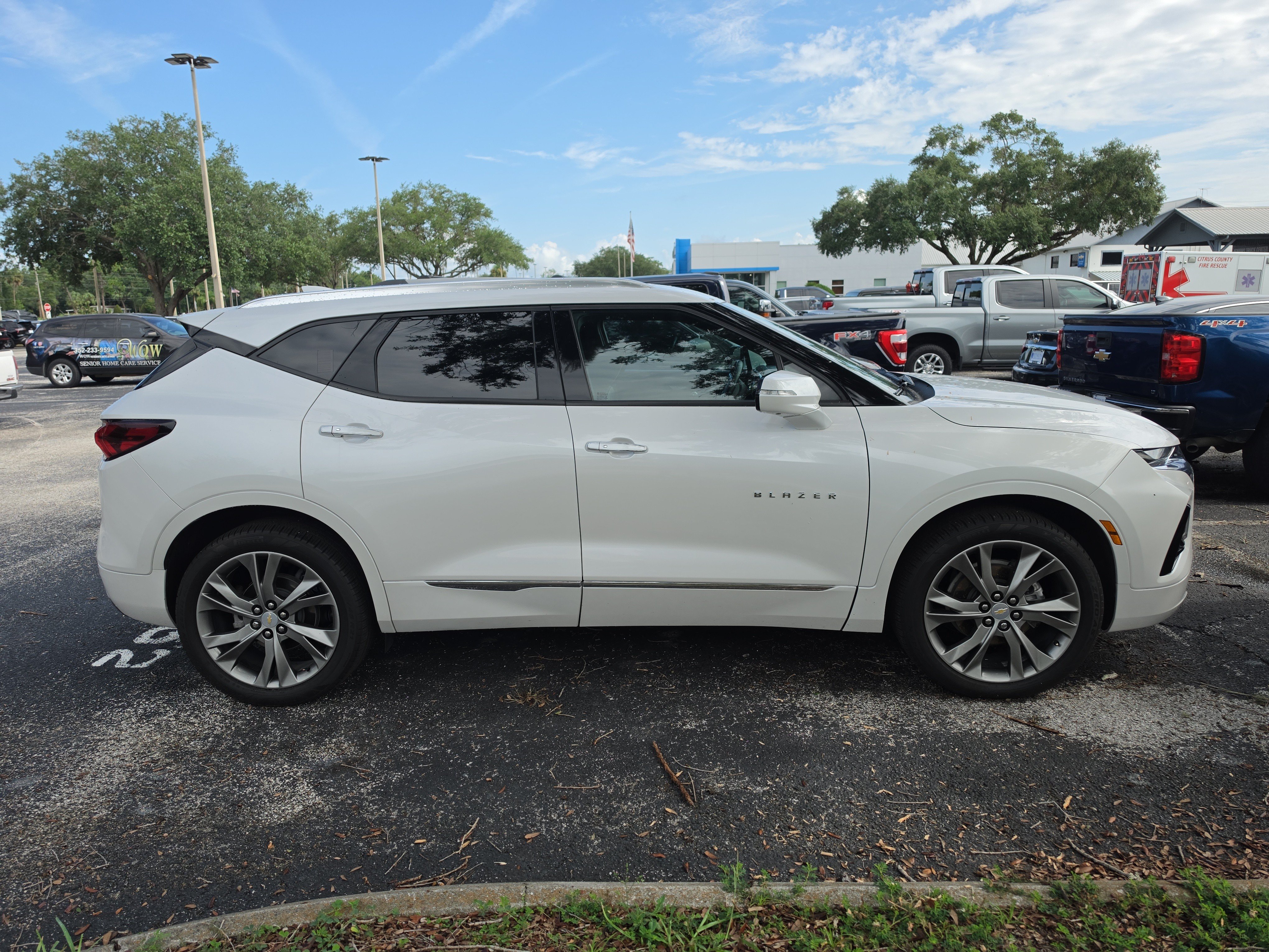 Used 2021 Chevrolet Blazer Premier w/ Driver Confidence II Package AWD/4WD image 2