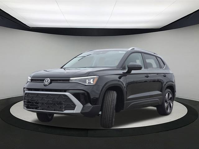 New 2026 Volkswagen Taos SE image 3
