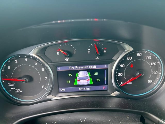 Used 2023 Chevrolet Equinox RS FWD image 25