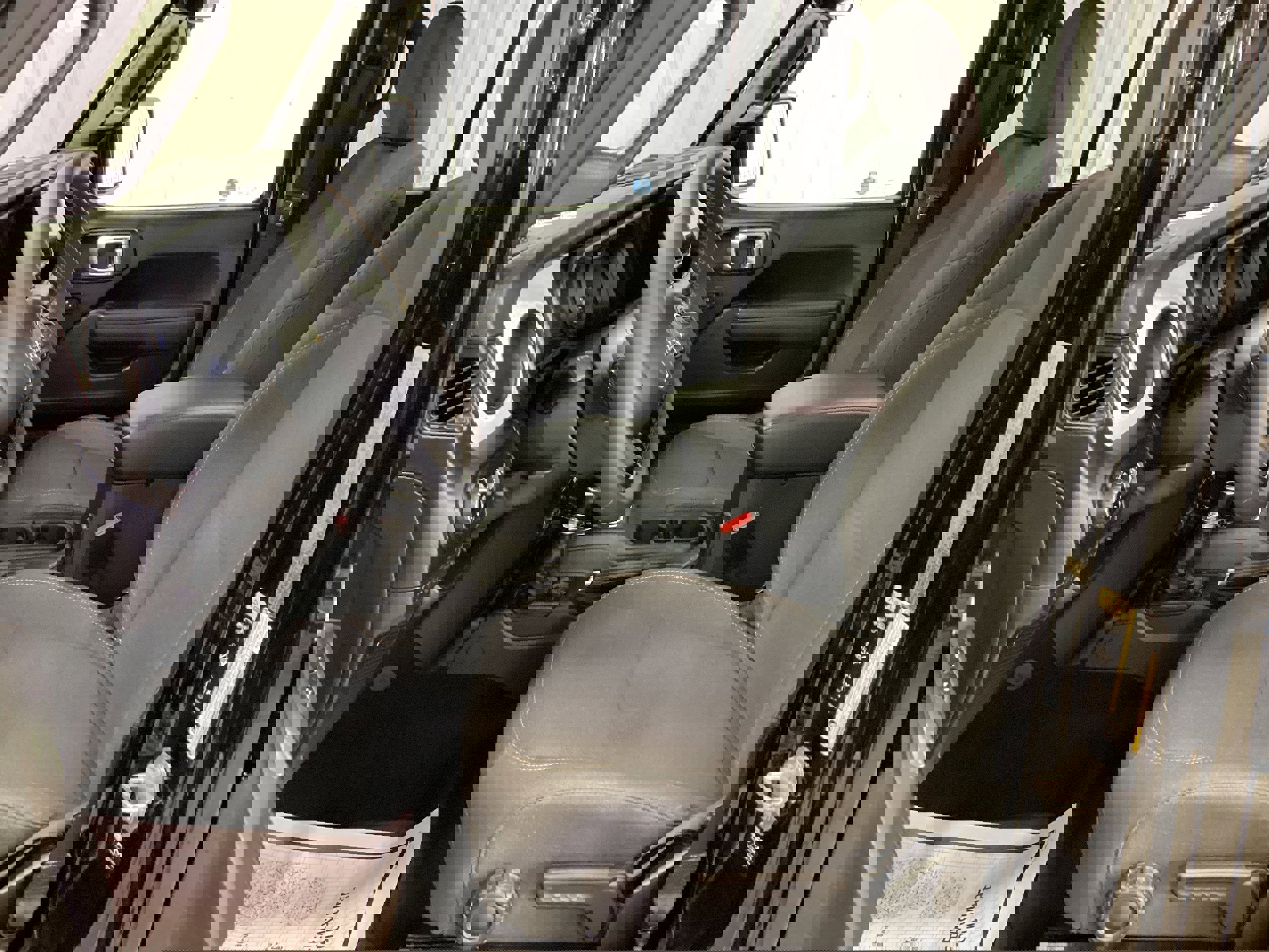 Used 2024 Jeep Gladiator Sport image 14