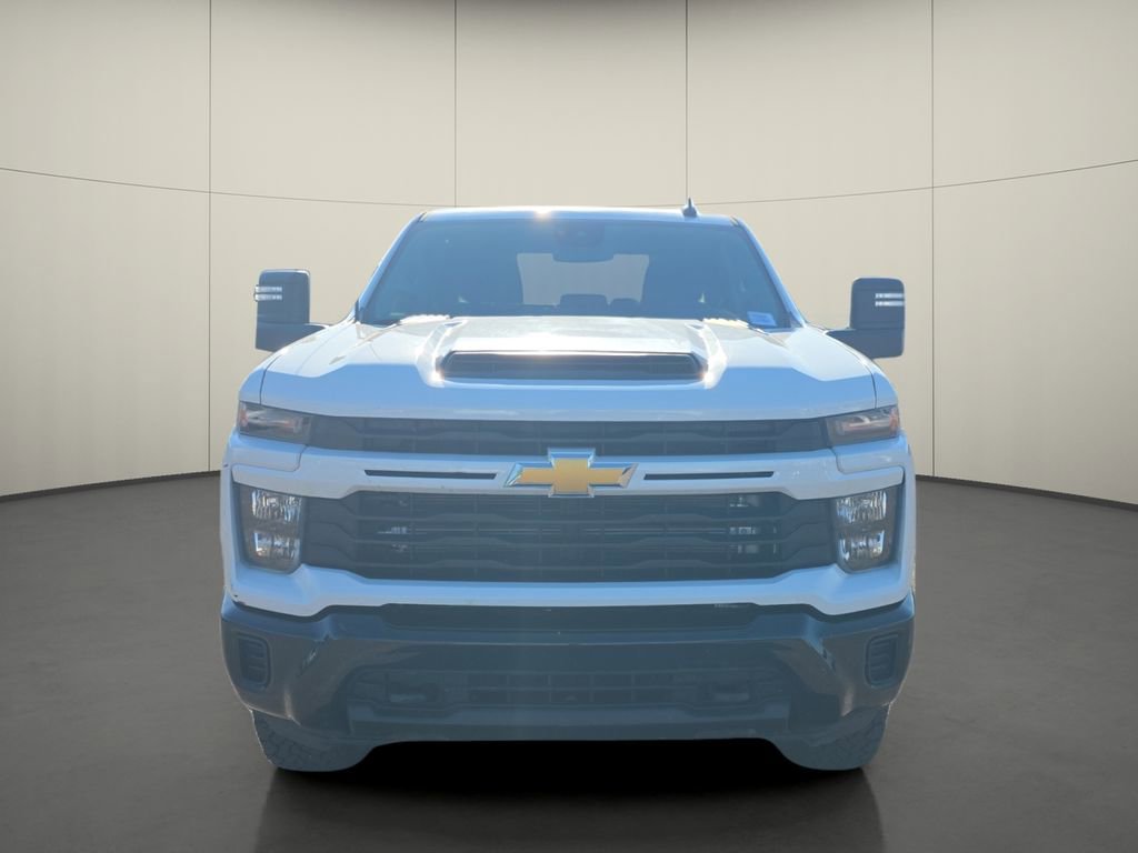Used 2024 Chevrolet Silverado 2500 Custom w/ Custom Value Package AWD/4WD image 2