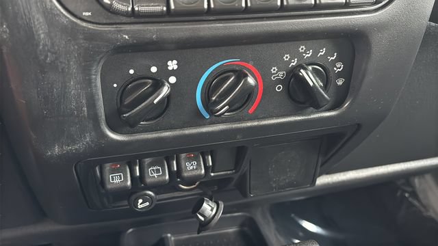 Used 2006 Jeep Wrangler Unlimited AWD/4WD image 30