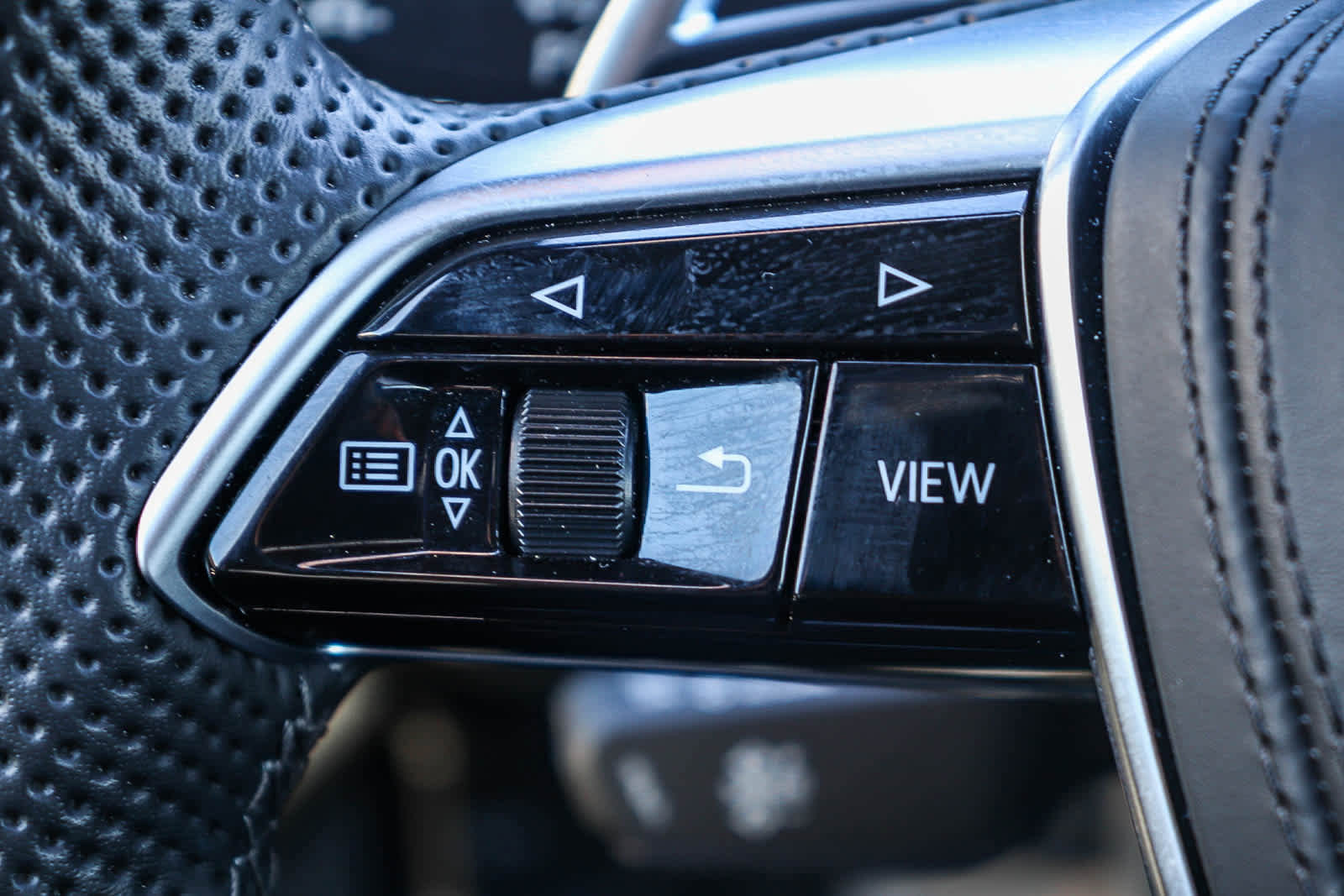 Used 2025 Audi RS 6 performance w/ Matte Carbon Package image 21