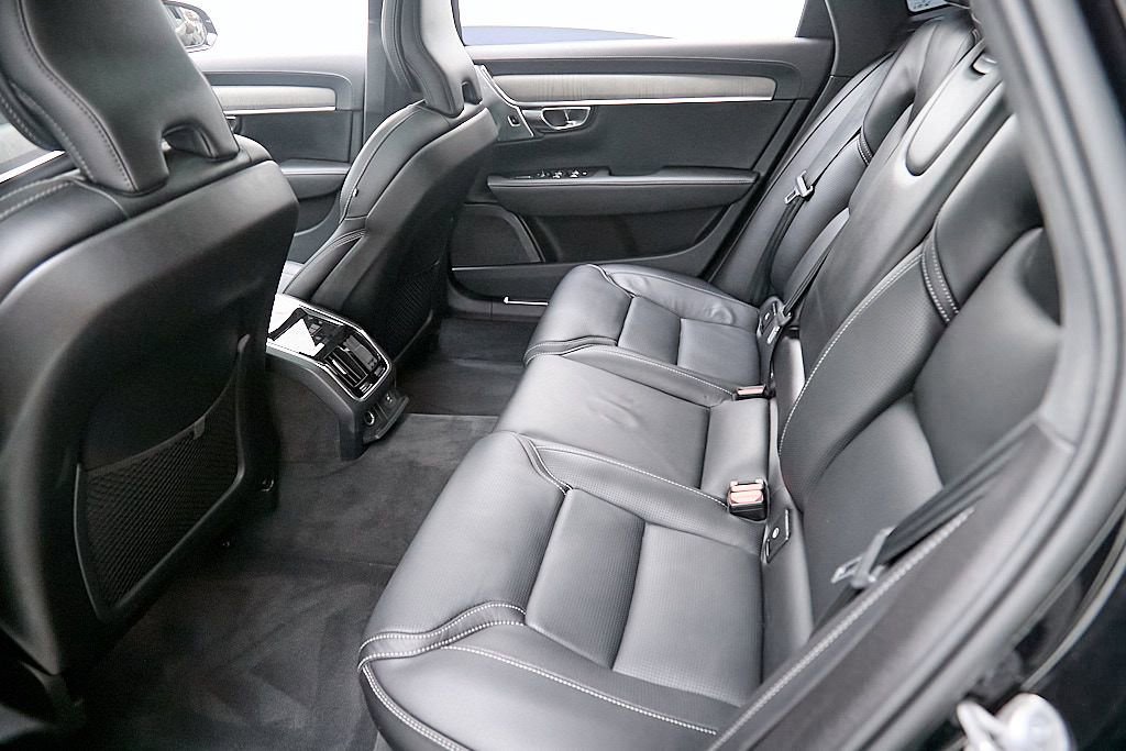 Certified 2023 Volvo S90 B6 Ultimate w/ Lounge Package image 20