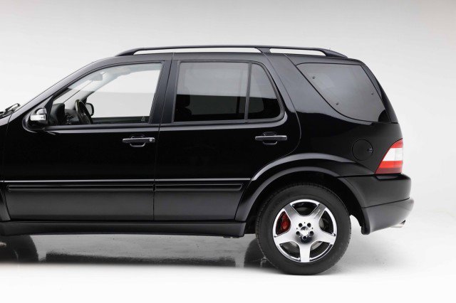 Used 2002 Mercedes-Benz ML 55 AMG 4MATIC image 19