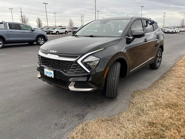 Used 2023 Kia Sportage LX image 7