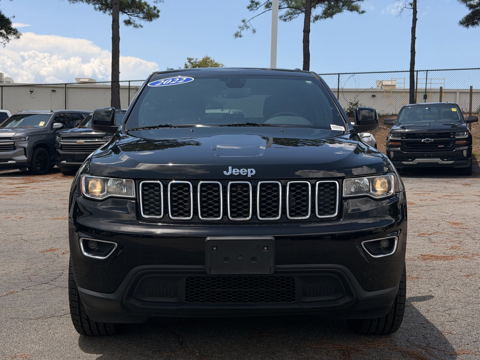 Used 2022 Jeep Grand Cherokee Laredo E AWD/4WD image 6